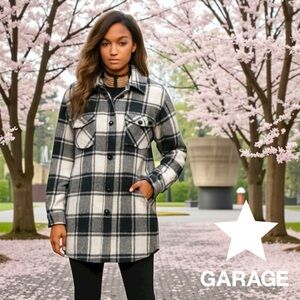Garage Women’s Plaid Button-Up Coat. Size Large